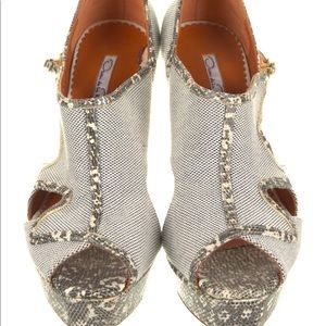 Oscar de la Renta platform heels, size 9 1/2. EUC.